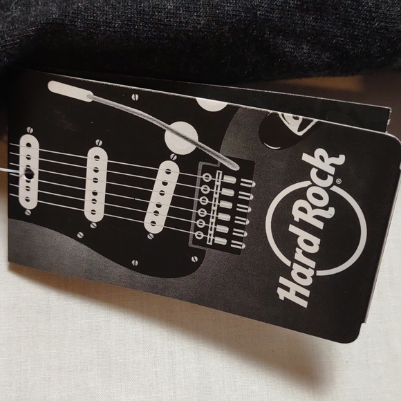 Hard Rock Cafe Punta Cana Graphic Print with guitar NWT - Picture 3 of 8